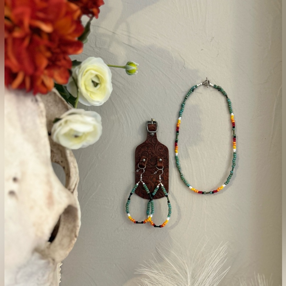 Handmade Western style seed bead necklace and earring set